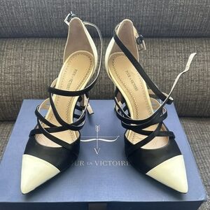 Pour La Victoire black and white coletta heels